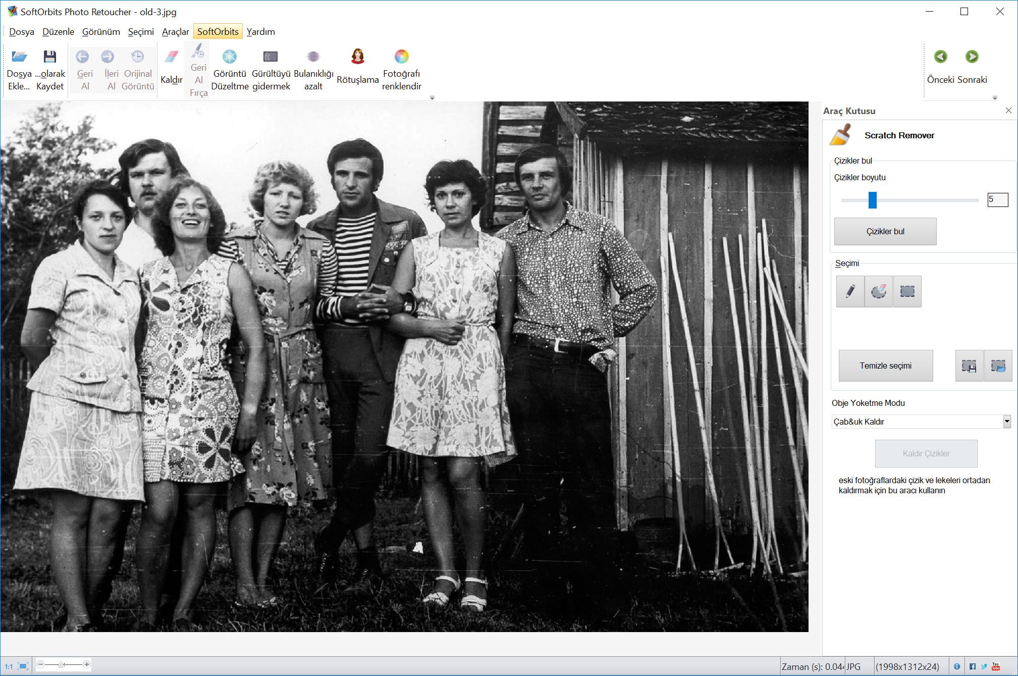Eski fotoğraftaki çizikleri gider.